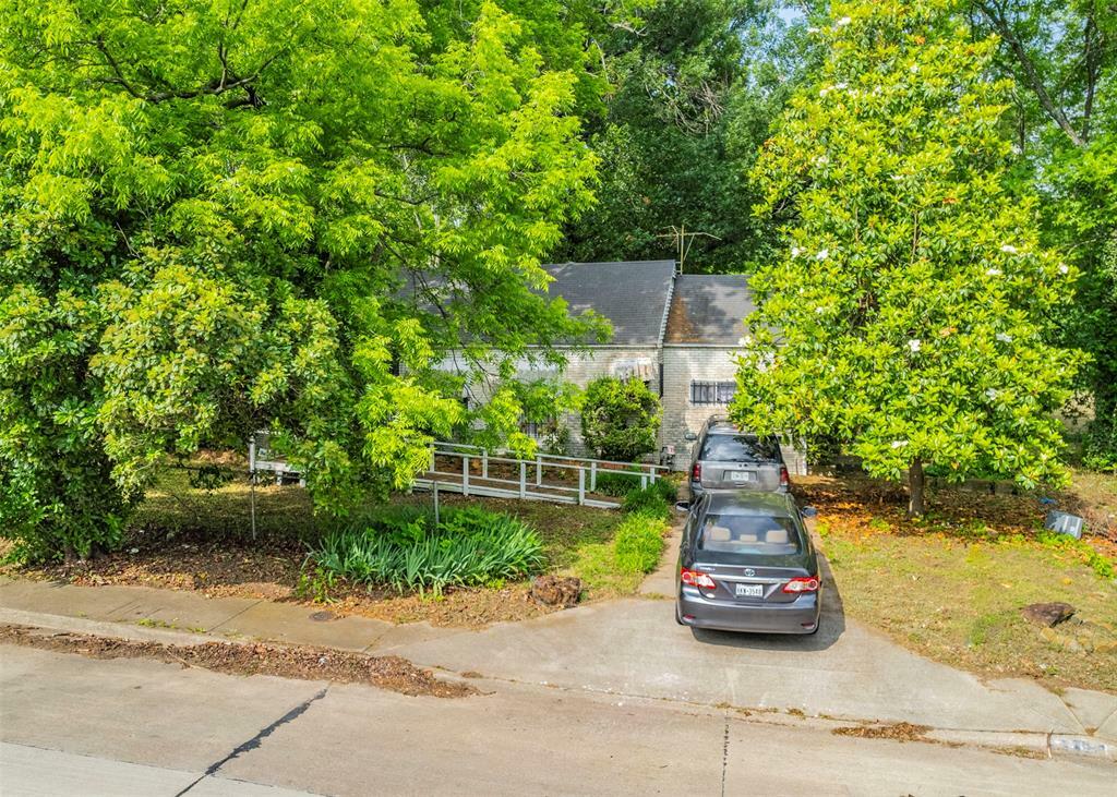 Property Photo:  4421 Vandervort Drive  TX 75216 