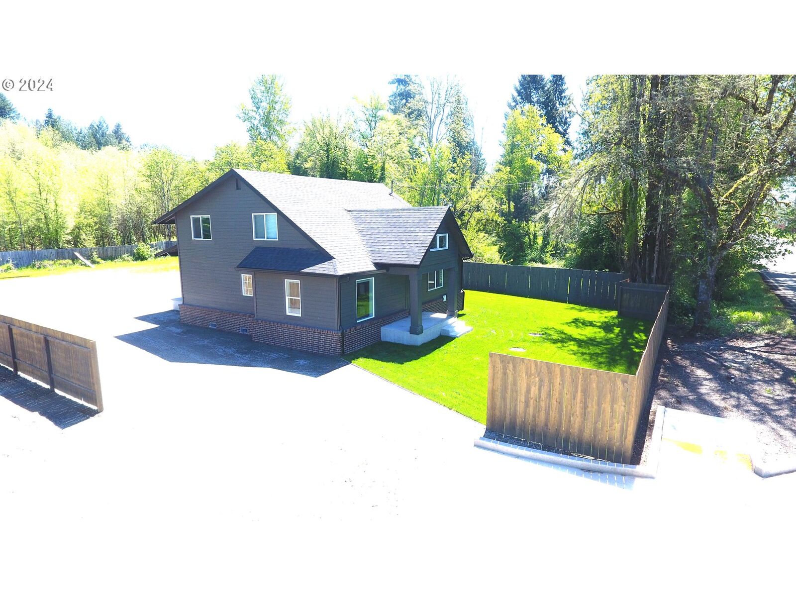 Property Photo:  15601 NE 182nd Ave  WA 98606 