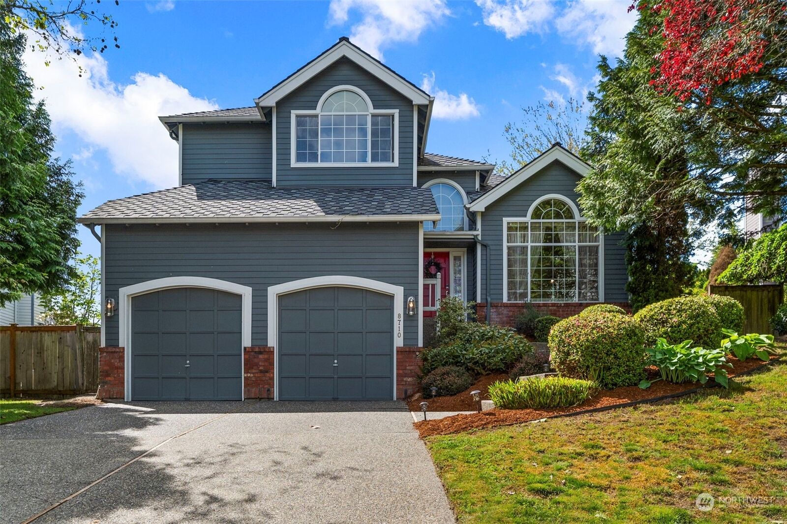 House for sale in Kirkland 8710 NE 144th Court, Kirkland, WA 98034