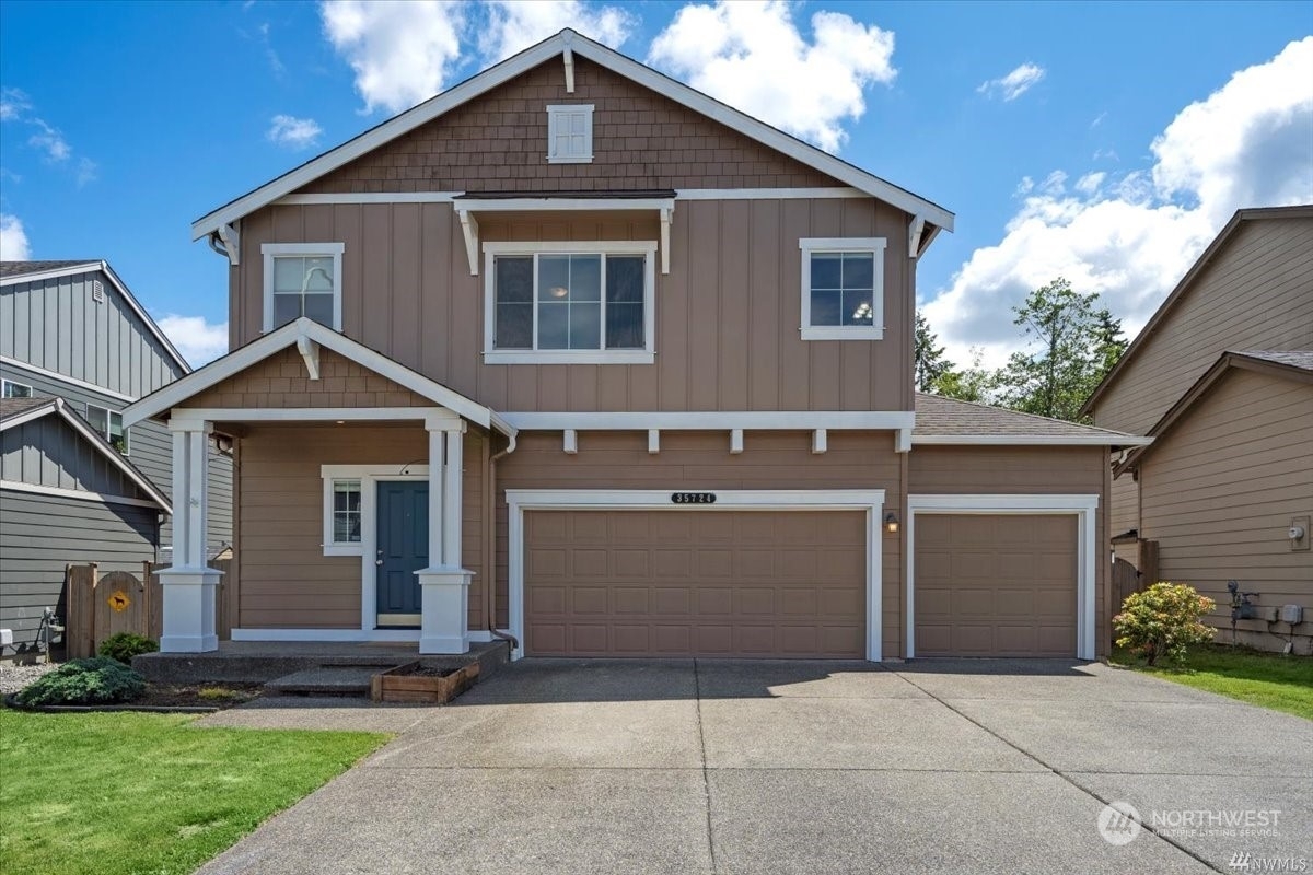 Property Photo: 35724 18th Avenue SW WA 98023