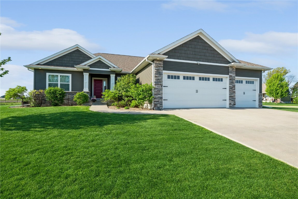 Property Photo:  660 Fisher Trail  IA 52317 