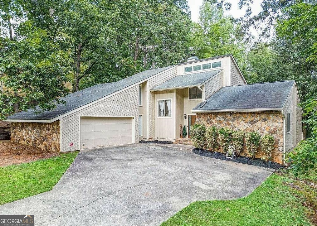 Property Photo: 25 Cumberland Drive SE GA 30161