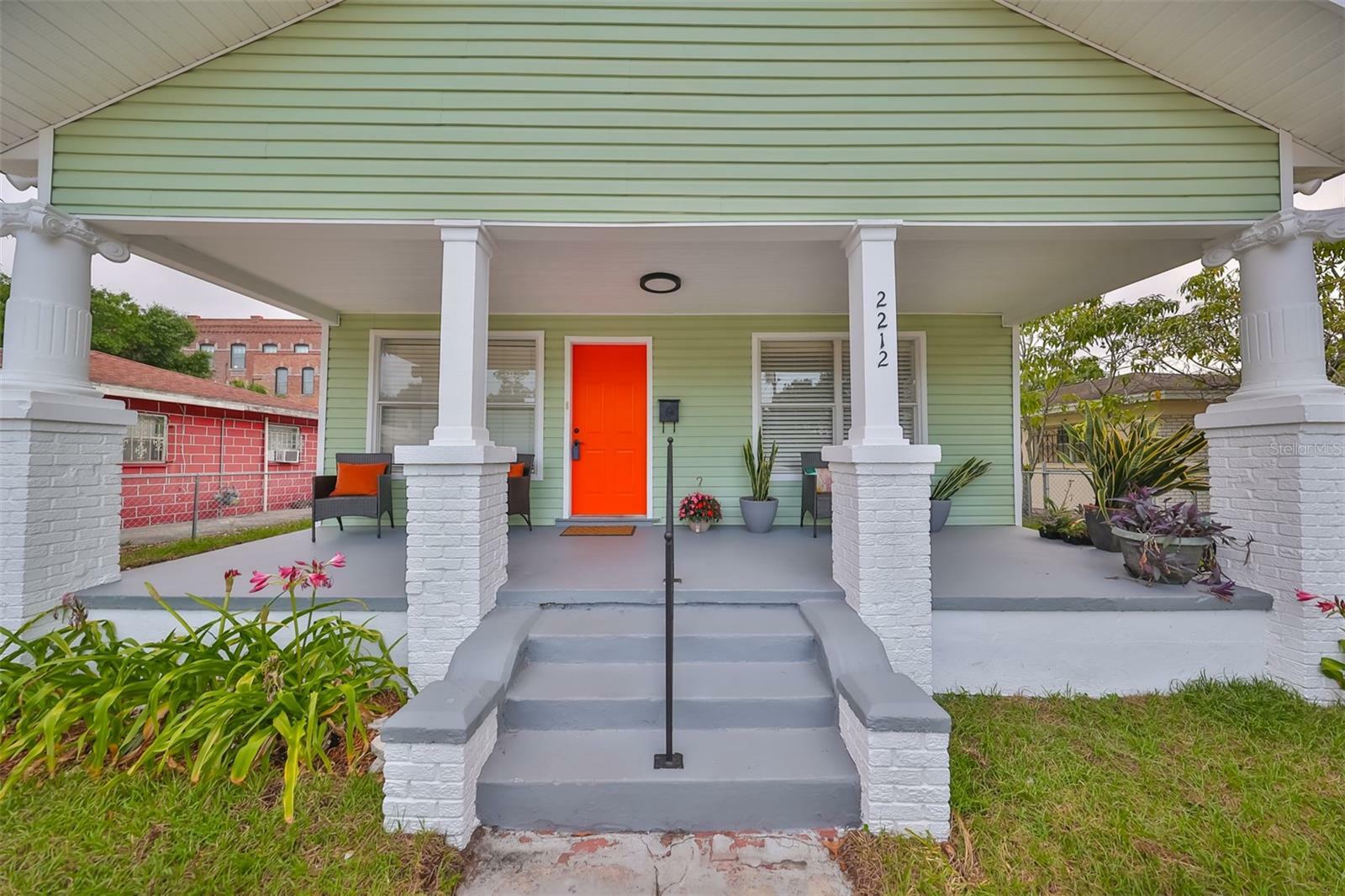 Property Photo:  2212 Stuart Street  FL 33605 