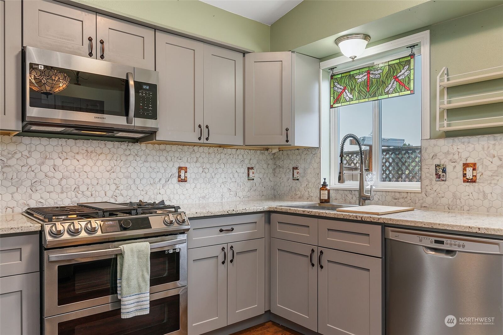 Property Photo: 17628 Spring Lane Ave WA 98271