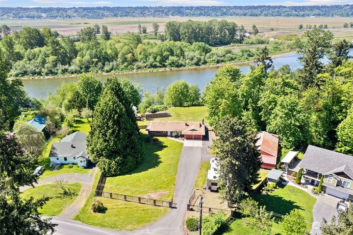 Property Photo:  8026 Riverview Road  WA 98290 