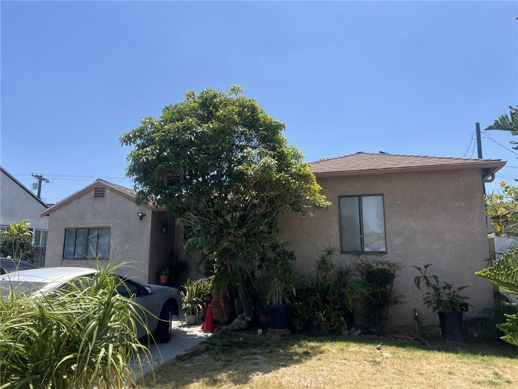 Property Photo:  706 W 149th Street  CA 90247 