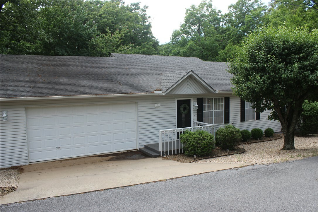 Property Photo:  3 Whitton Lane  AR 72714 