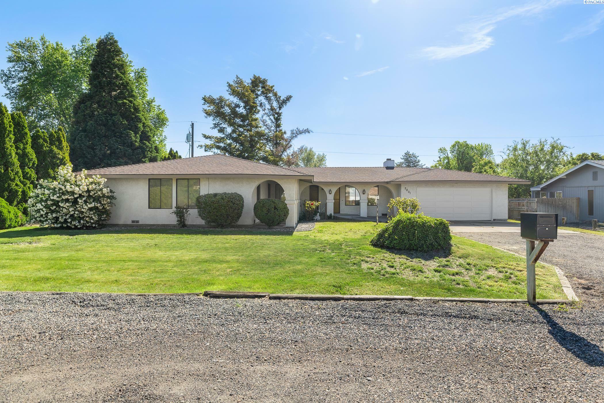 Property Photo:  2801 S Fruitland  WA 99337 