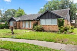 Property Photo:  5903 Dumfries Drive  TX 77096 