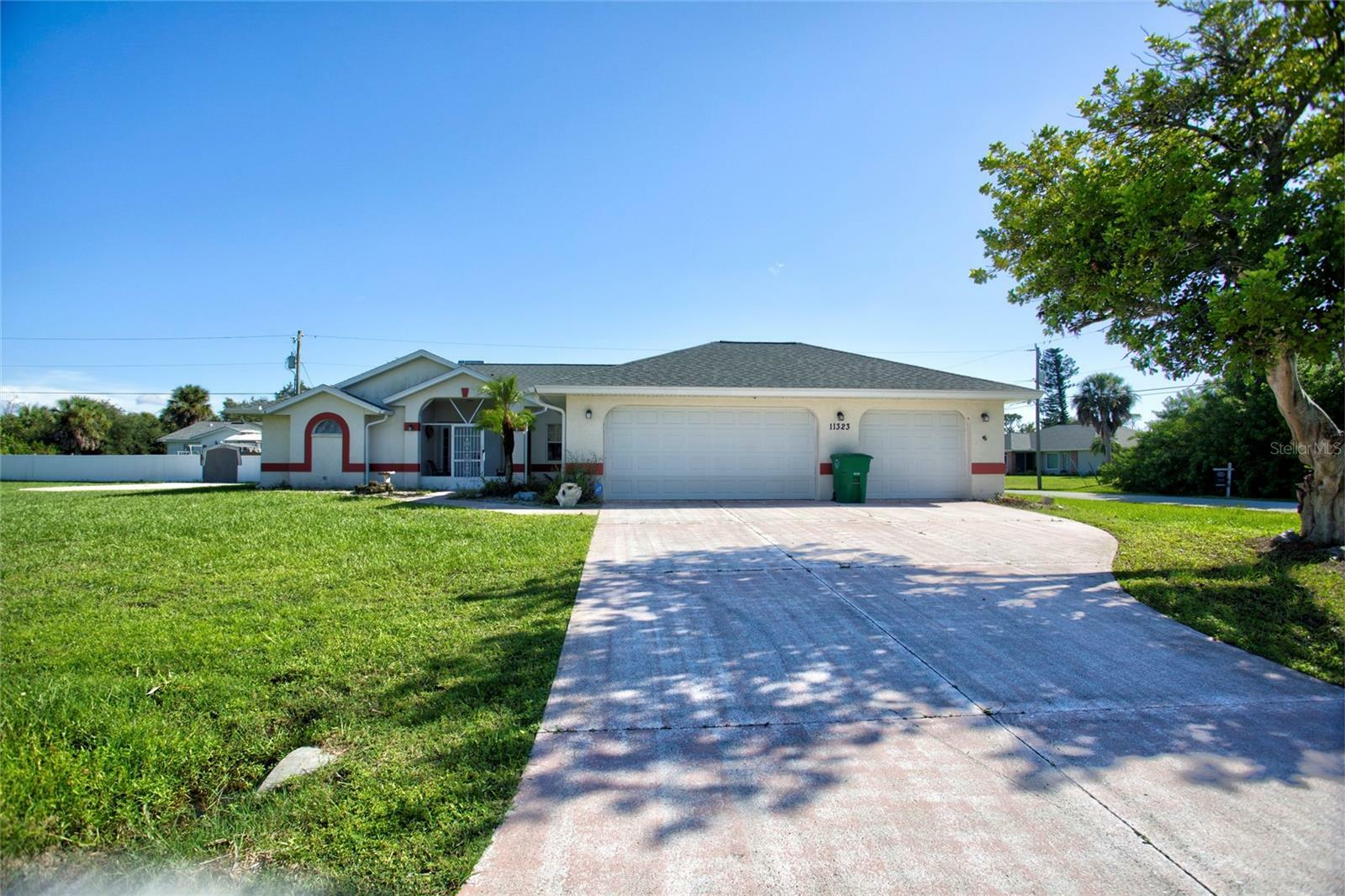 Property Photo:  11323 Zola Avenue  FL 33981 