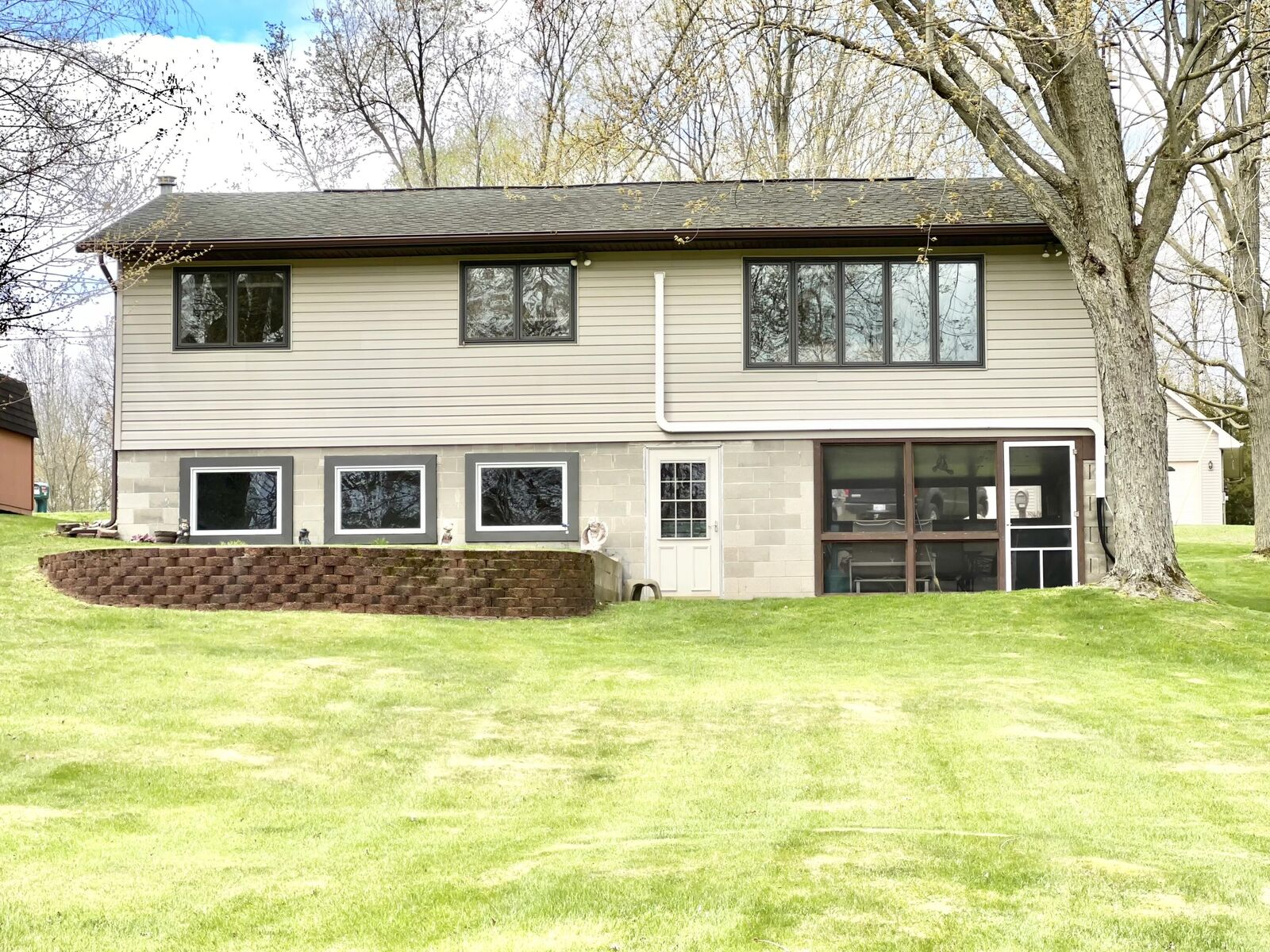 Property Photo:  471 Mallard Drive  MI 49036 