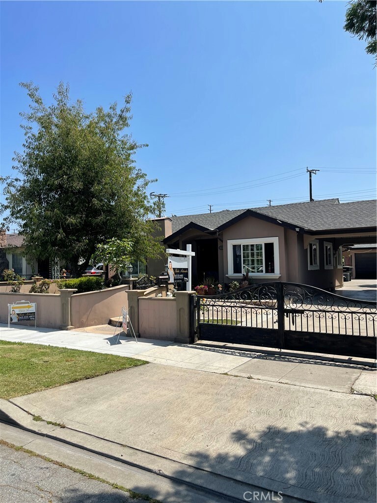 Property Photo:  317 N Shattuck Place  CA 92866 