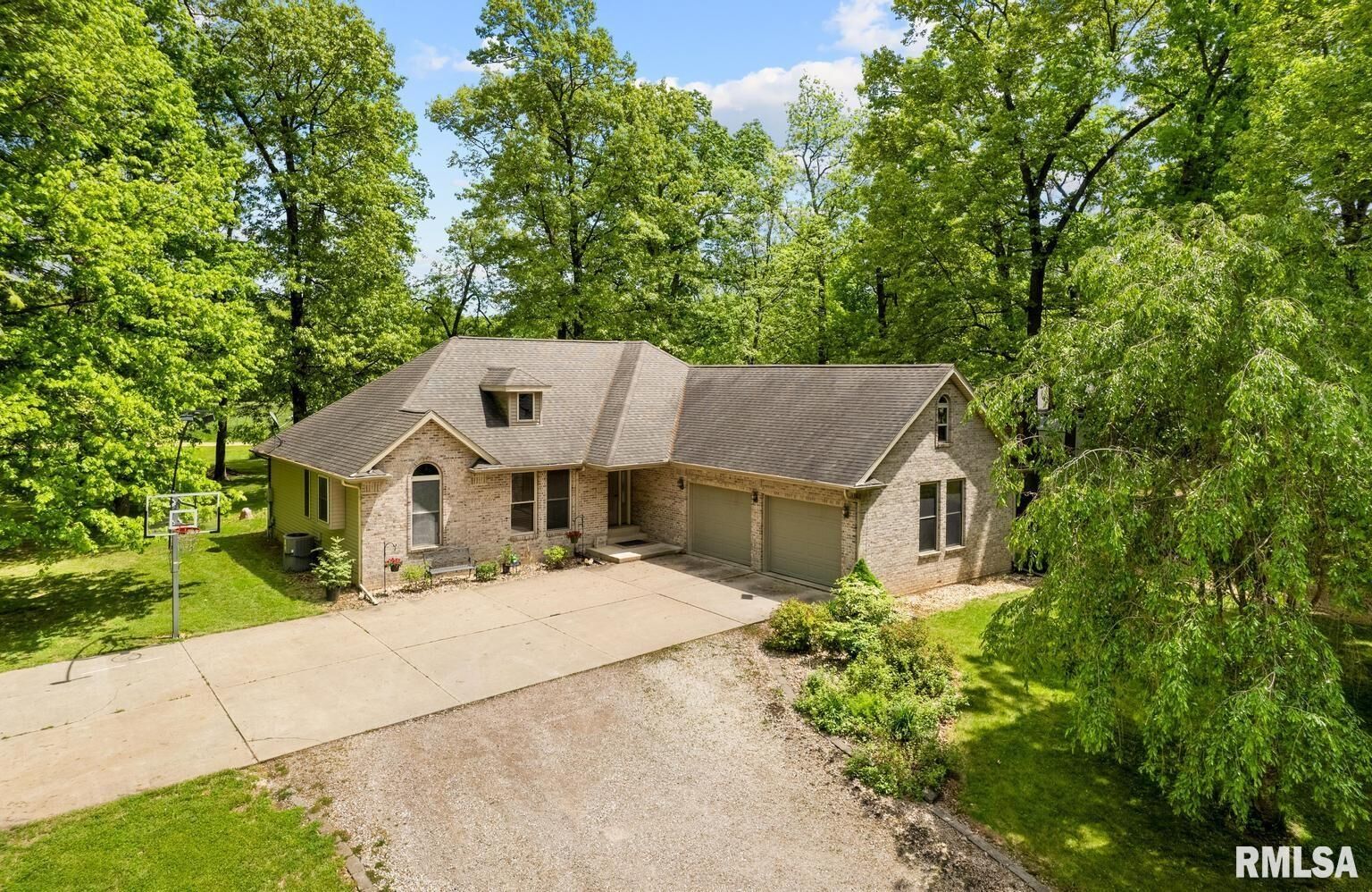 Home for sale in Hopedale 8620 Velma Court, Hopedale, IL 61747