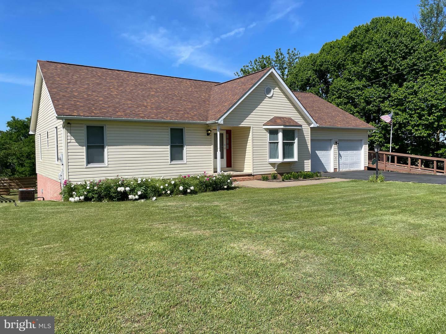 Property Photo:  221 Deerfield Drive  WV 25414 