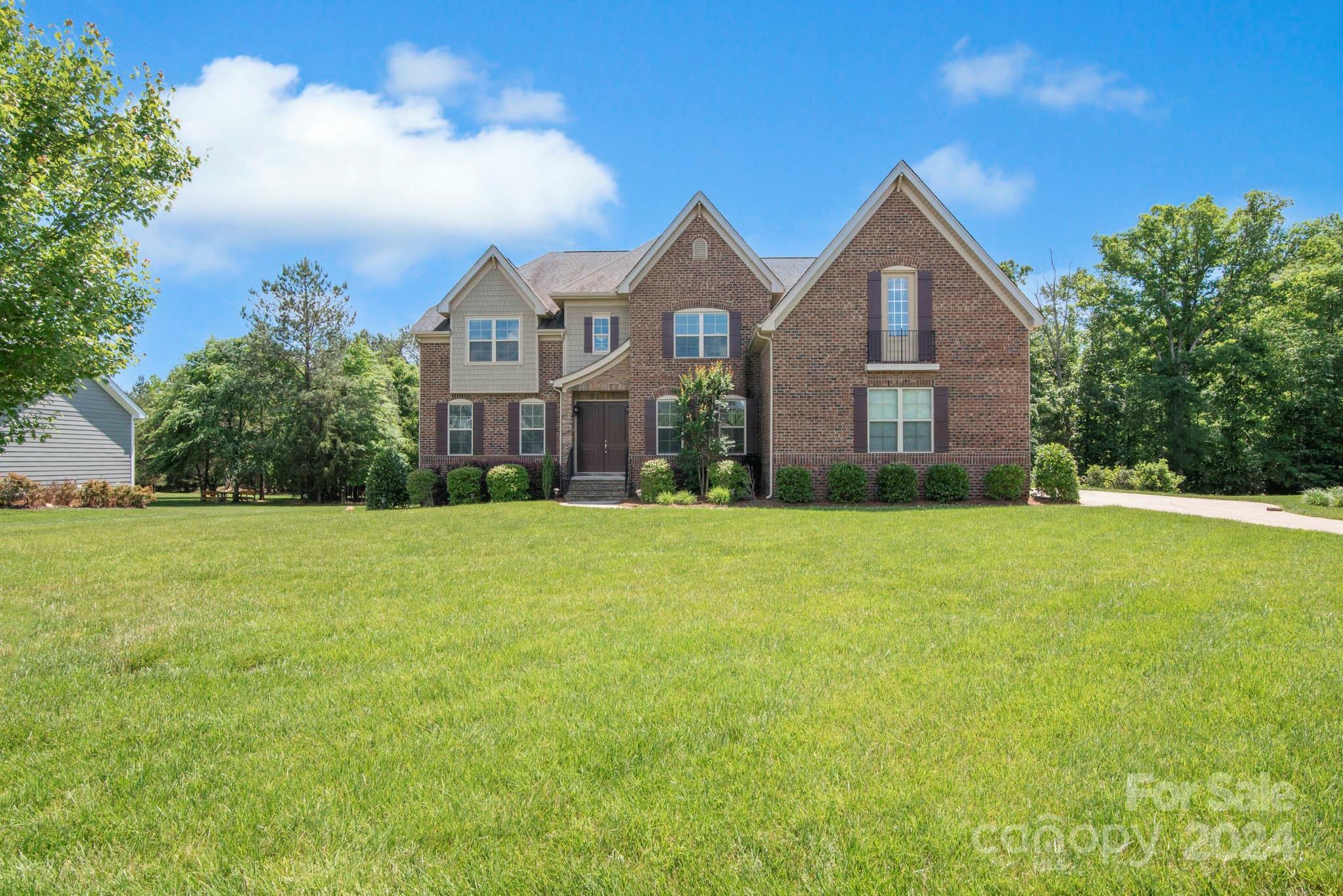 Property Photo:  509 Pine Needle Court  NC 28104 