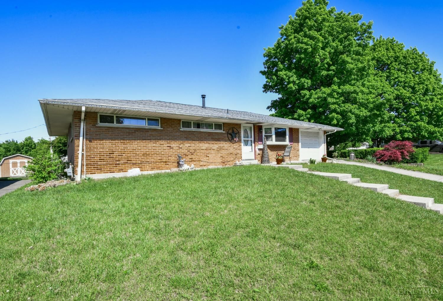 Property Photo: 33 Pollyanna Avenue OH 45327