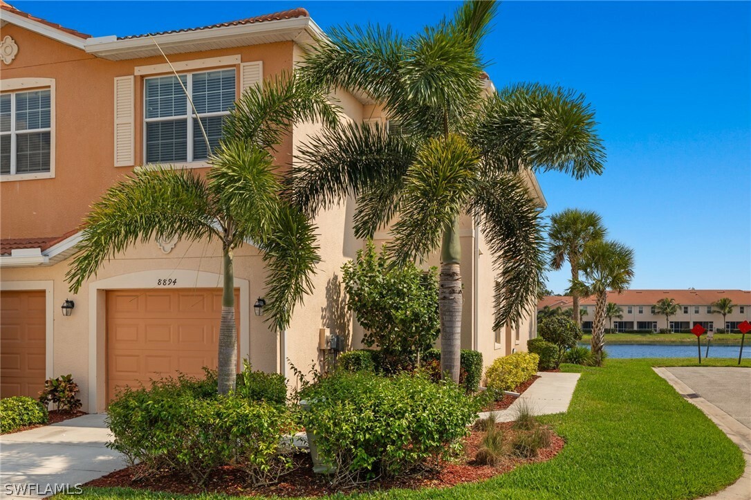 Property Photo: 8894 Via Isola Court FL 33966