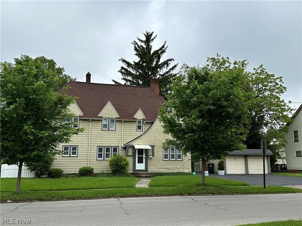 Property Photo: 1989 Revere Road OH 44118