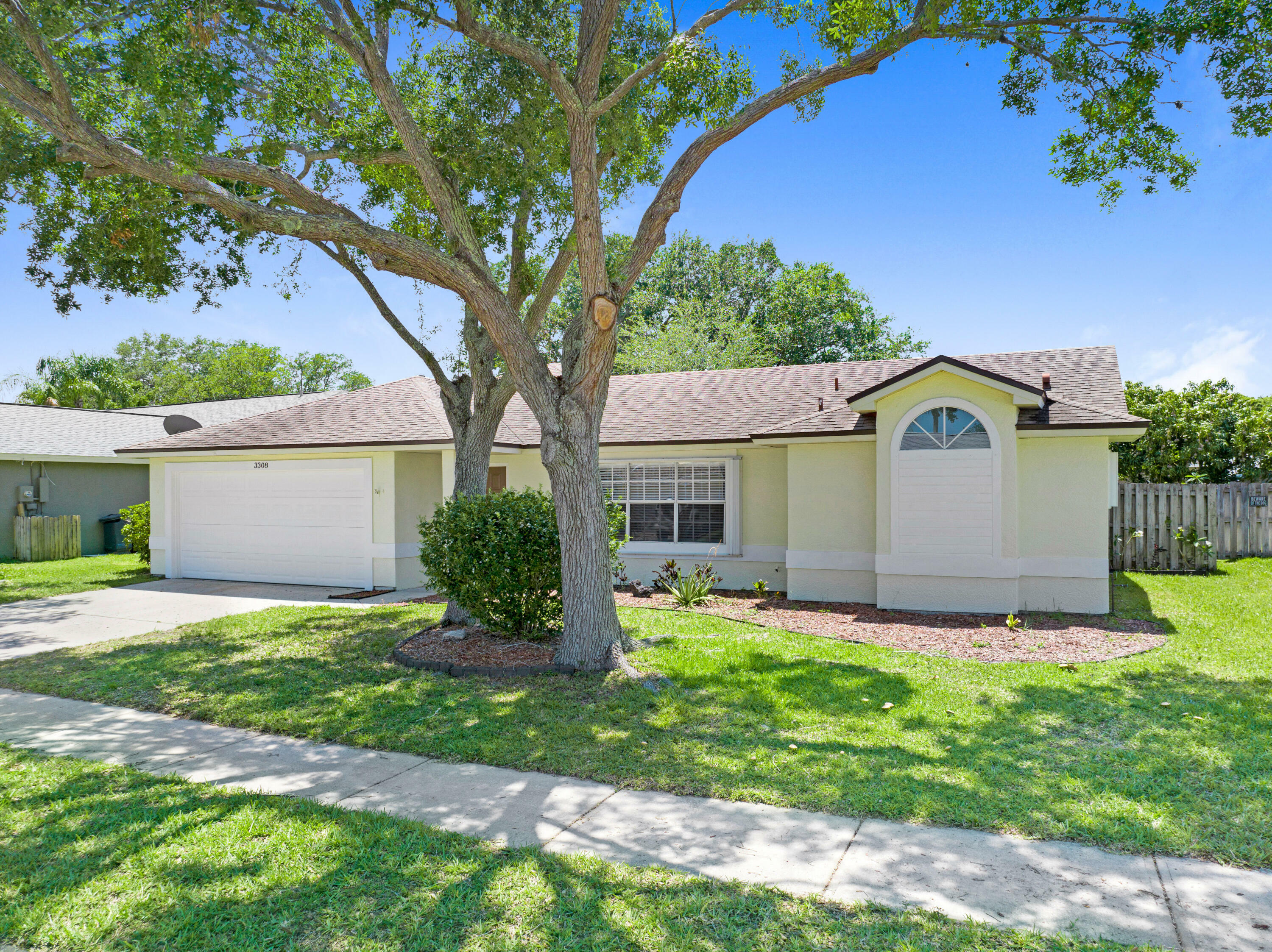 Property Photo:  3308 Lake View Circle  FL 32934 