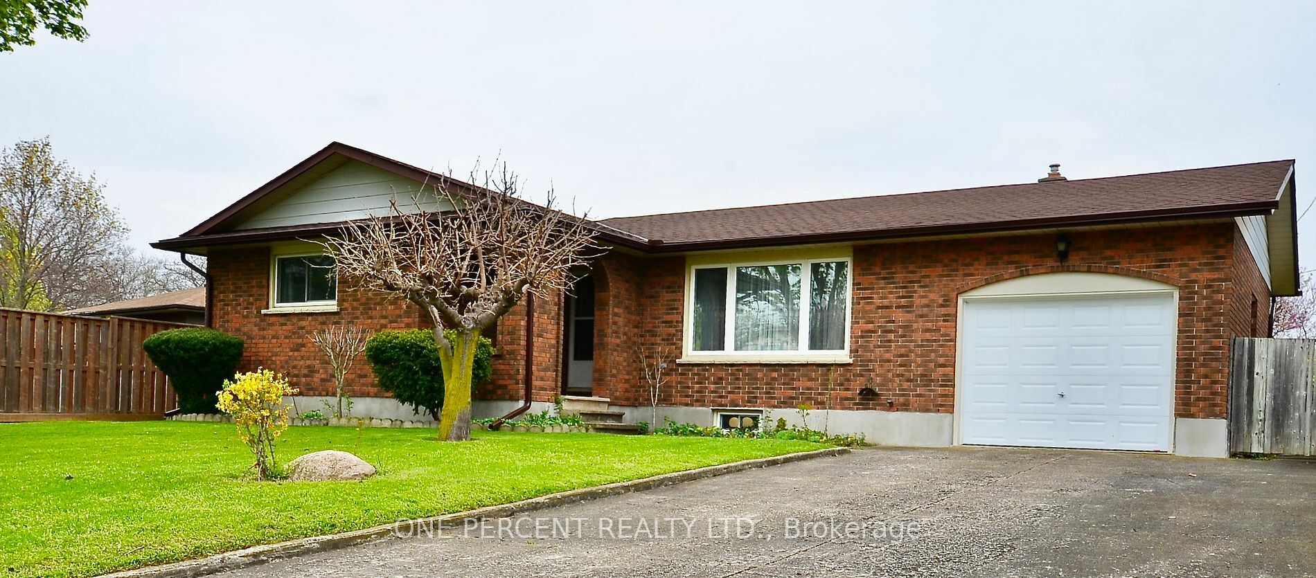 24 Shade Tree Cres  St. Catharines ON L2M 7G5 photo