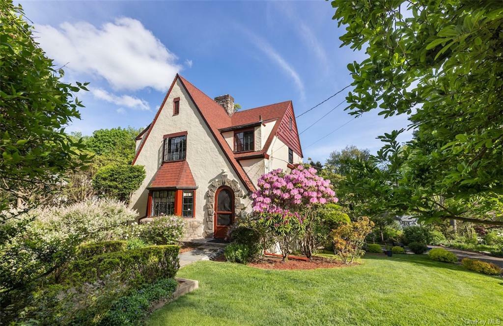 Property Photo:  41 Windsor Road  NY 10706 