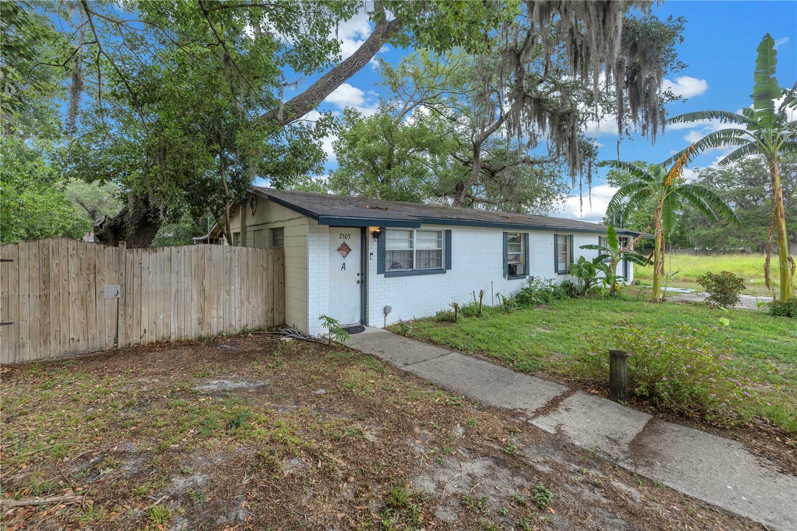 Property Photo:  7503 Altaloma Street  FL 33625 