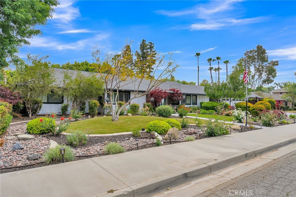Property Photo:  6216 Appian Way  CA 92506 