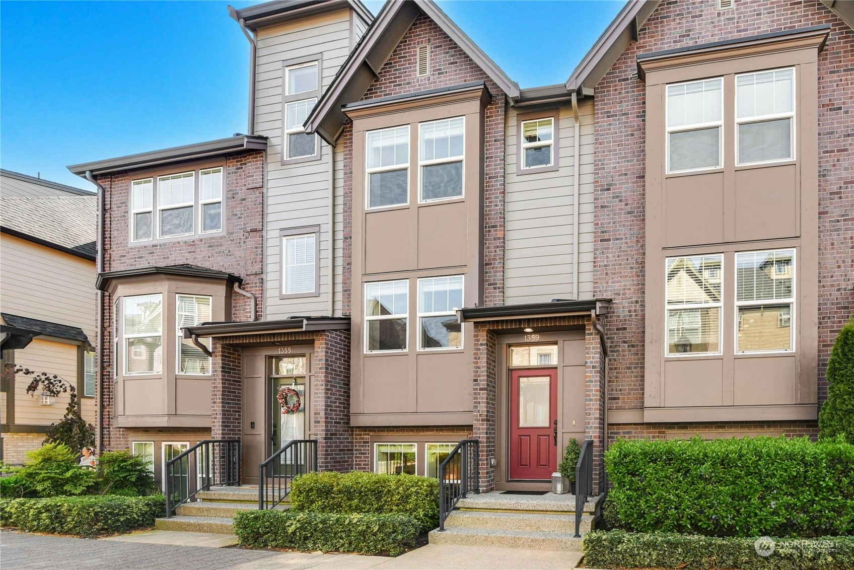 Property Photo:  1359 Brooklyn Walk NE 16.5  WA 98029 
