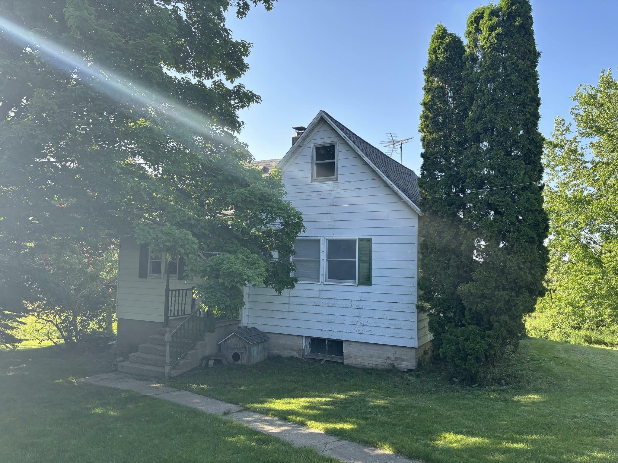 Property Photo:  54642 County Road  MI 49013 