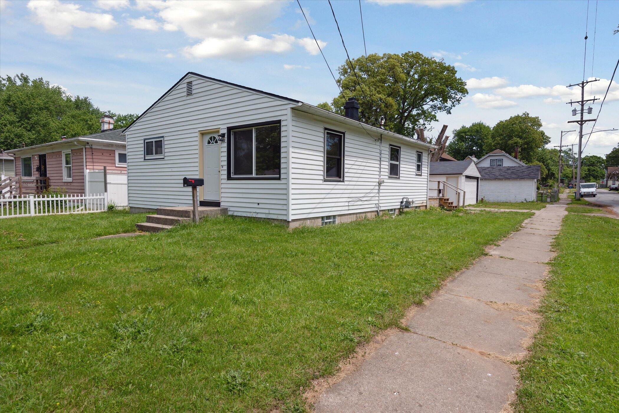 Property Photo:  956 Merrill Avenue SW  MI 49503 