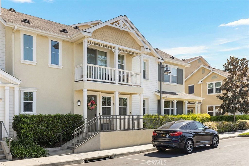 Property Photo: 426 Silk Tree CA 92606