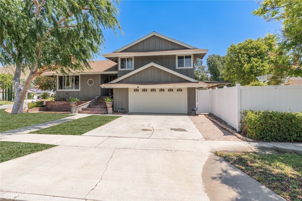 Property Photo: 1550 Mariposa Drive CA 92879