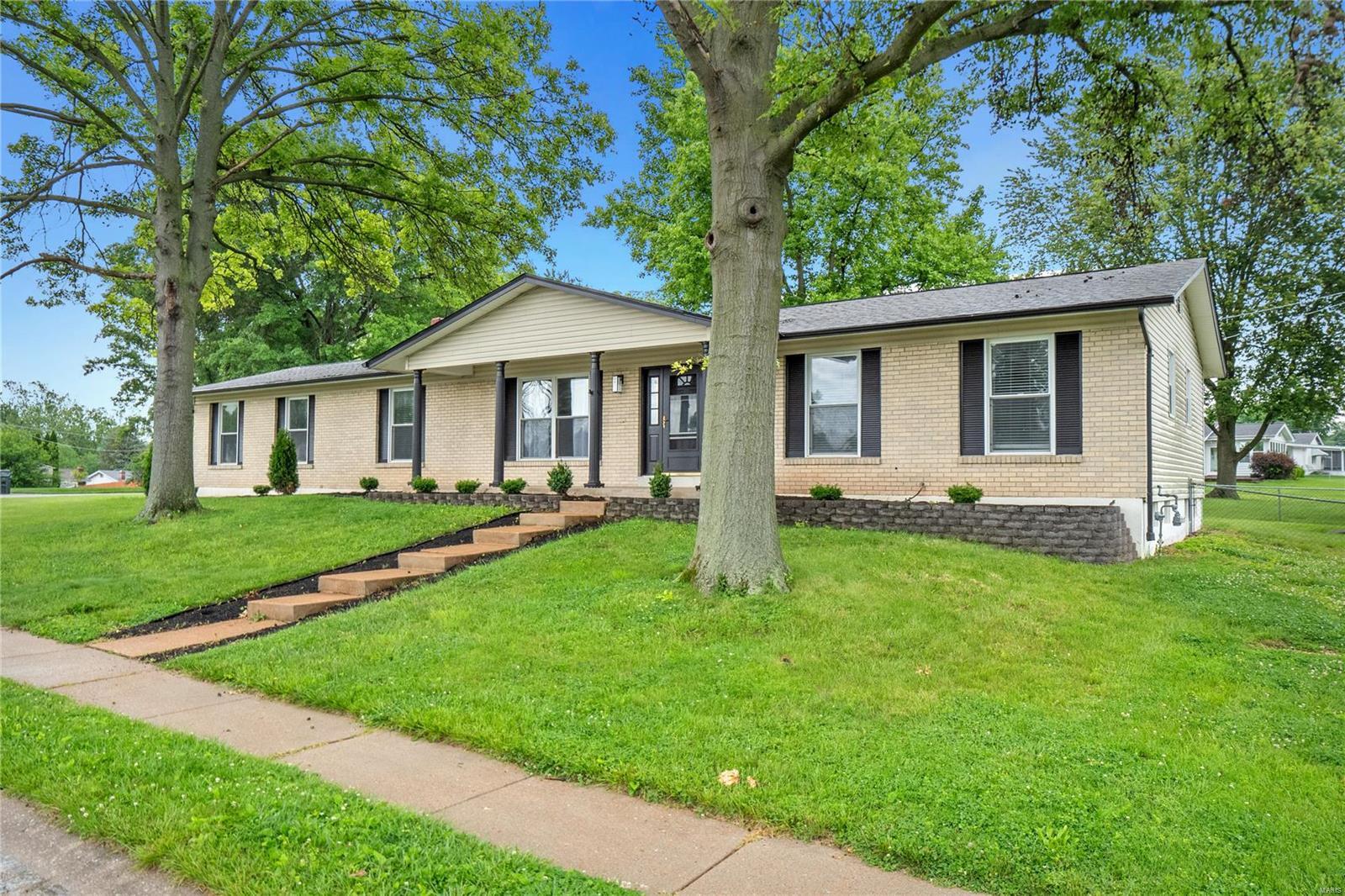 Property Photo:  920 Norwich Drive  MO 63301 