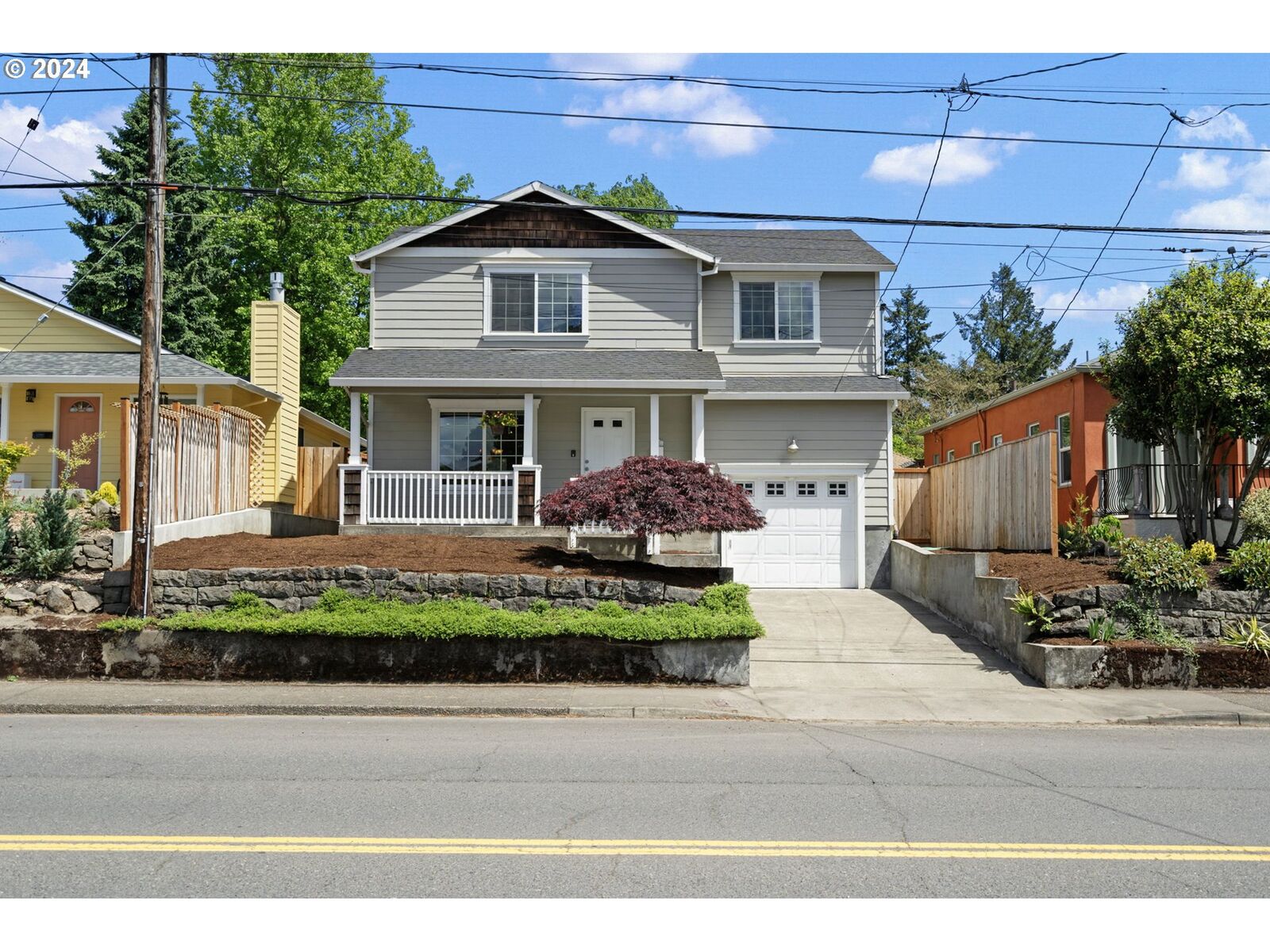 Property Photo:  6326 SE Cesar E Chavez Blvd  OR 97202 