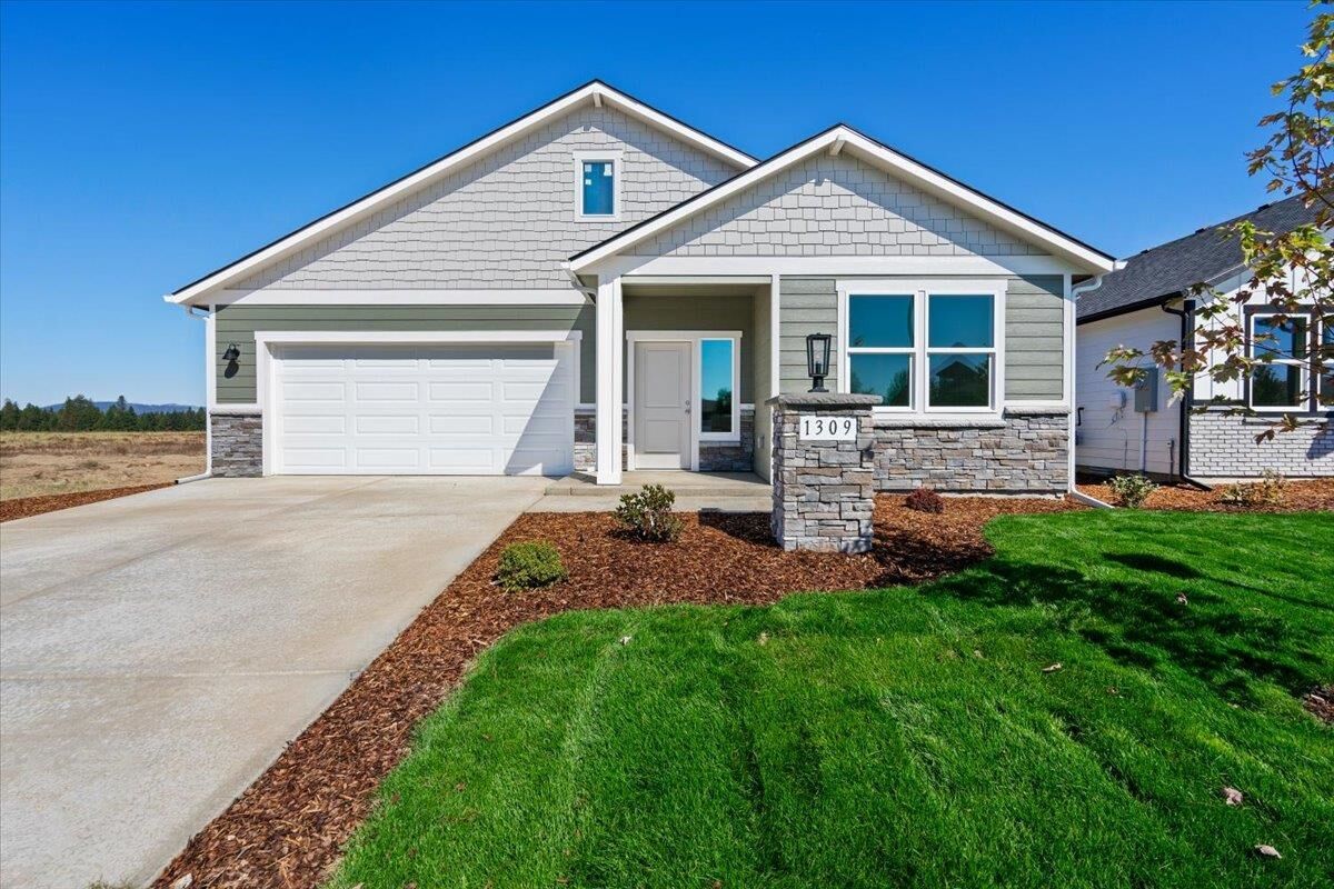 Property Photo: 1309 E 12th St WA 99006