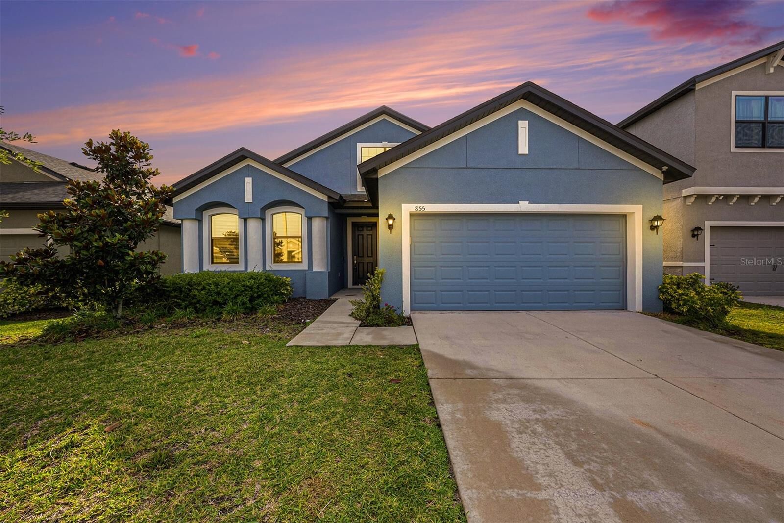 Property Photo:  855 Old Windsor Way  FL 34609 