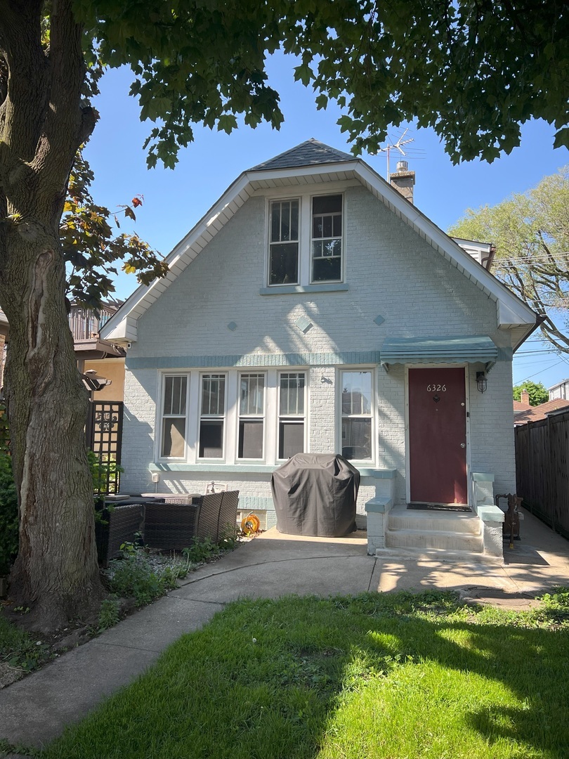 Property Photo:  6326 W Berenice Avenue  IL 60634 