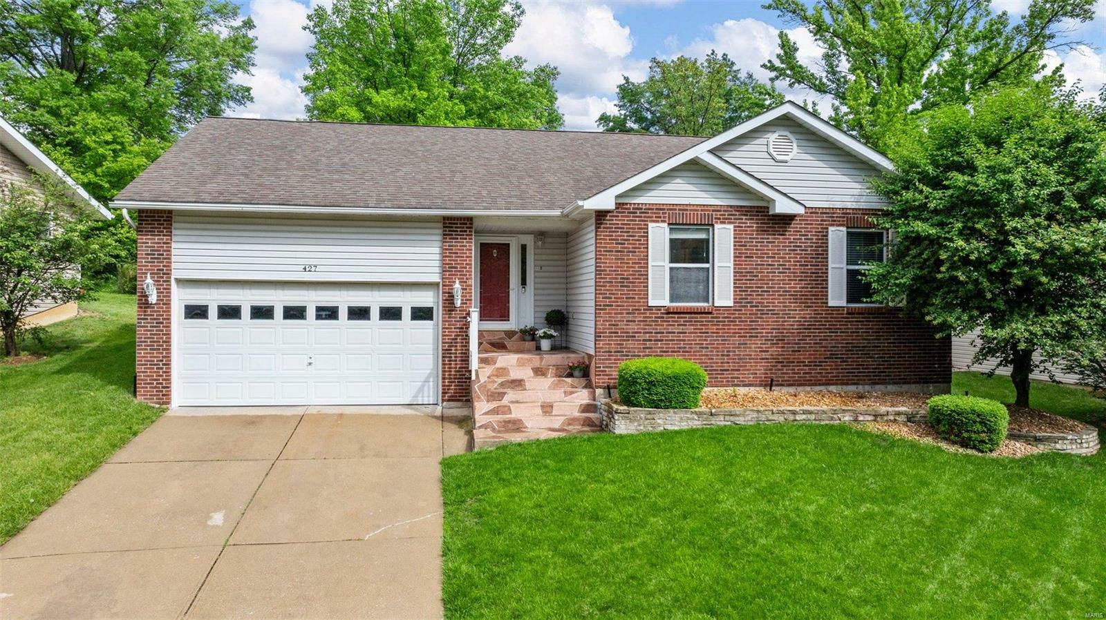 Property Photo:  427 Oak Hill Drive  MO 63367 