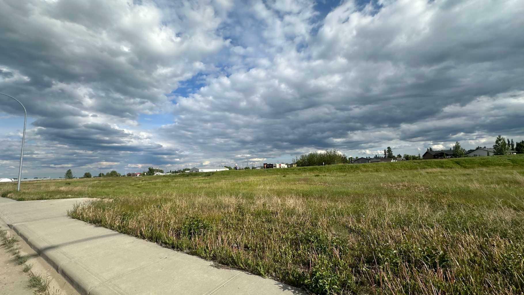 500 Shantz Drive  Didsbury AB T0M 0W0 photo