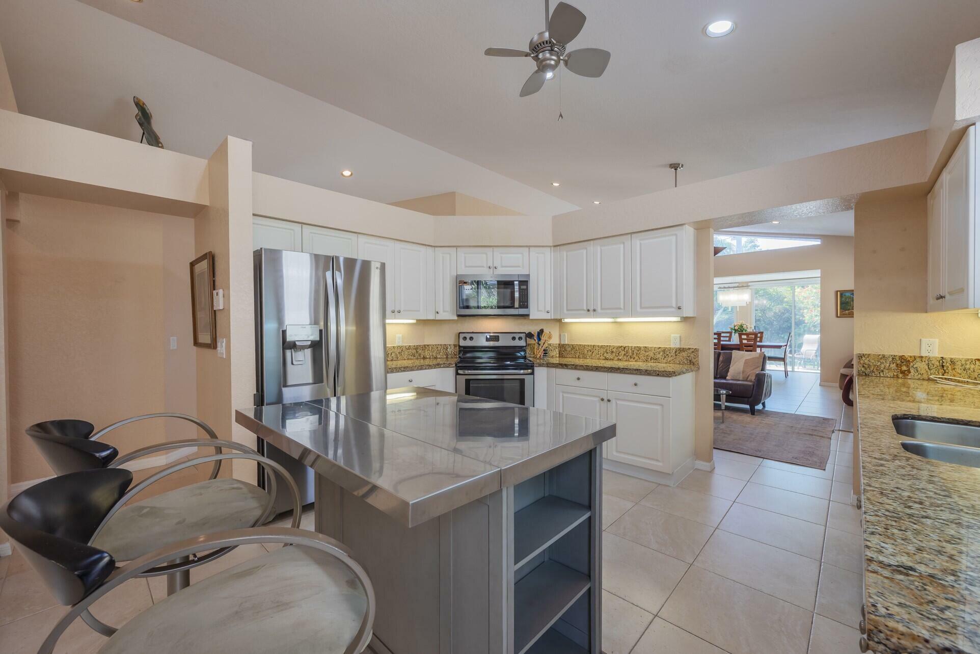 Property Photo:  5316 Brookview Drive  FL 33437 