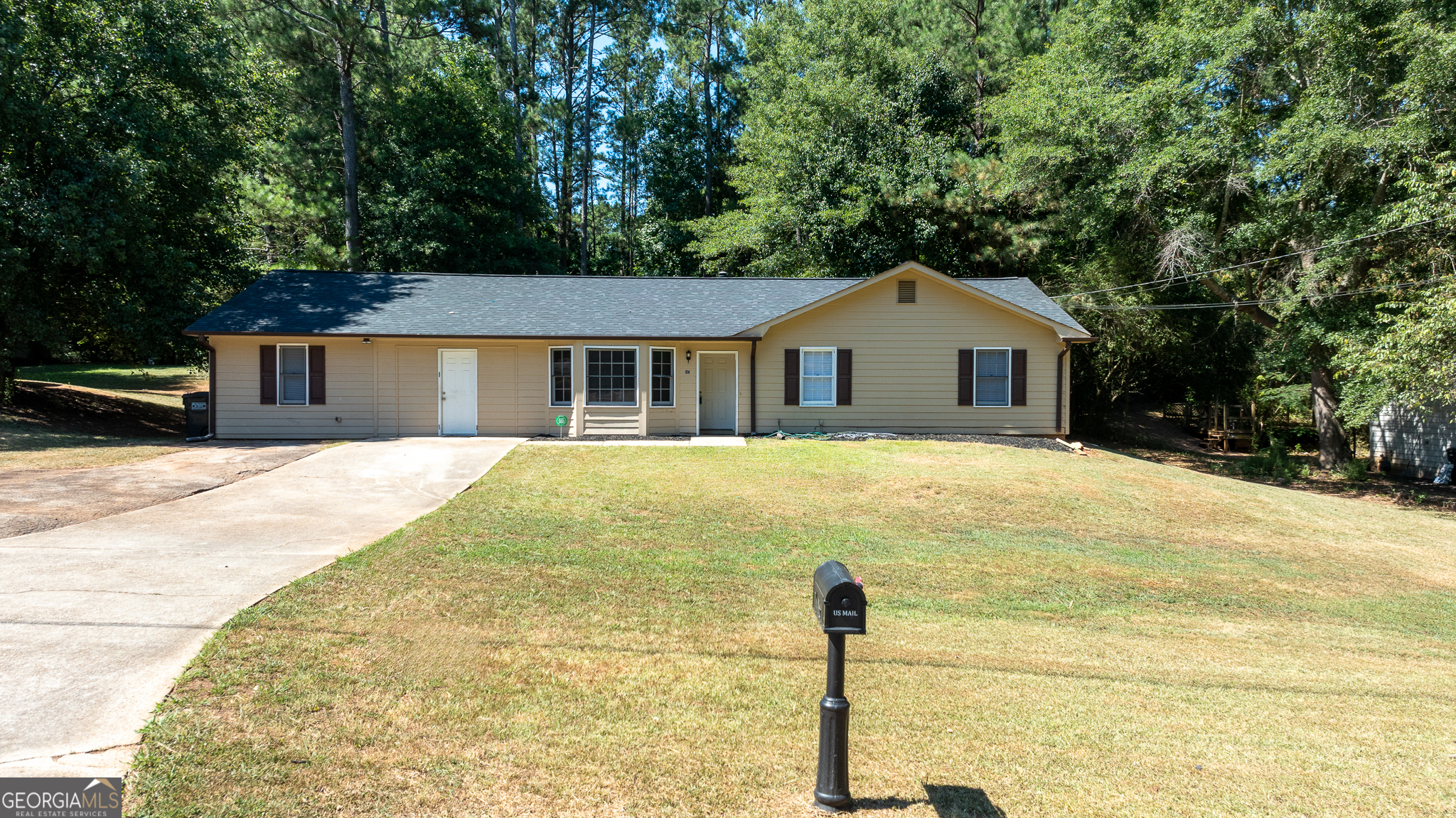 145 Mountain View Circle  Covington GA 30016 photo