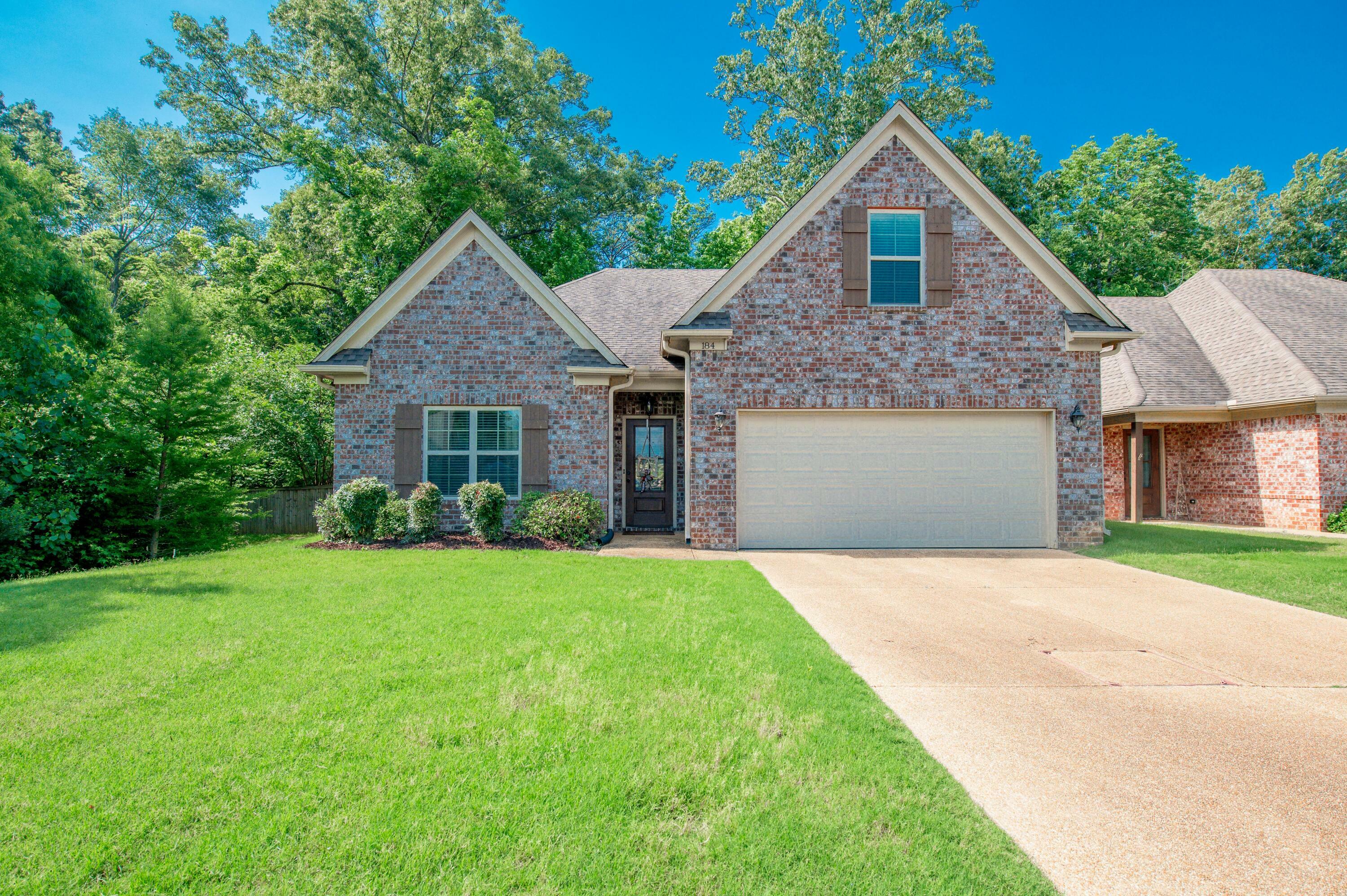 Property Photo:  184 Bent Brook Ridge St  MS 39759 