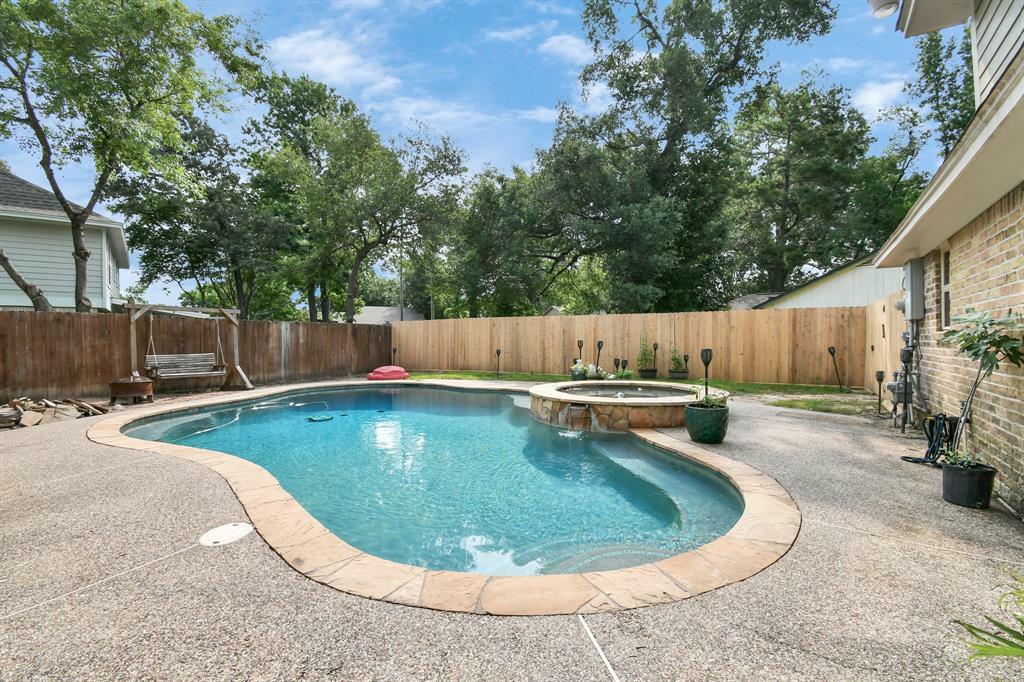 Property Photo:  23842 English Oak Drive  TX 77373 