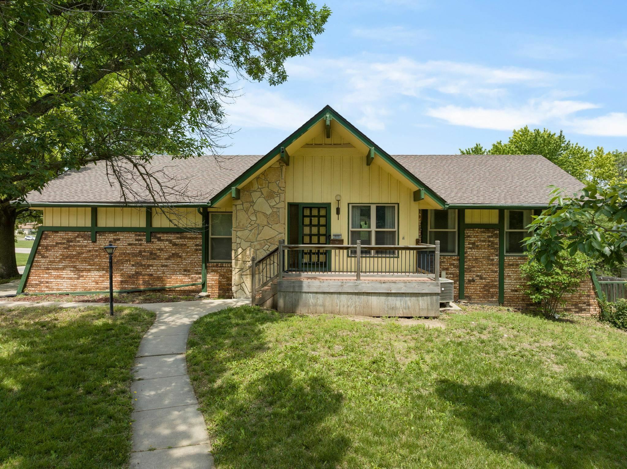 Property Photo:  800 E Community Ct  KS 67037 