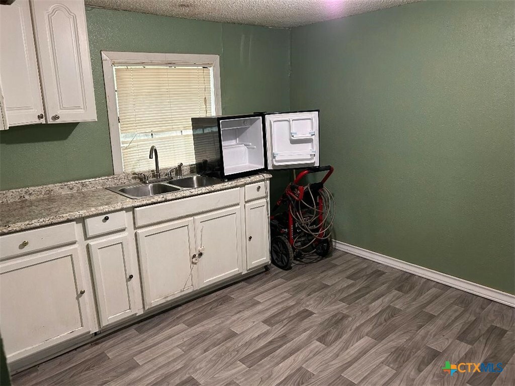 Property Photo: 932 Anderson TX 78155