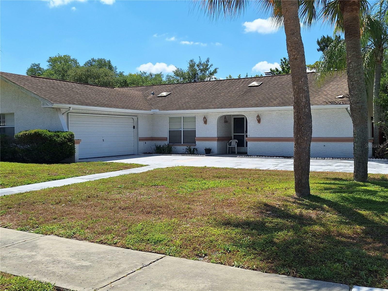 Property Photo:  7922 Sylvan Drive  FL 34667 