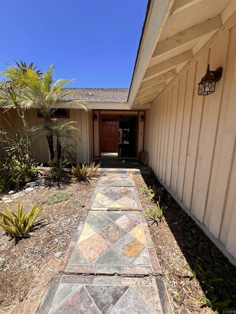 Property Photo:  2027 Estero Street  CA 92054 