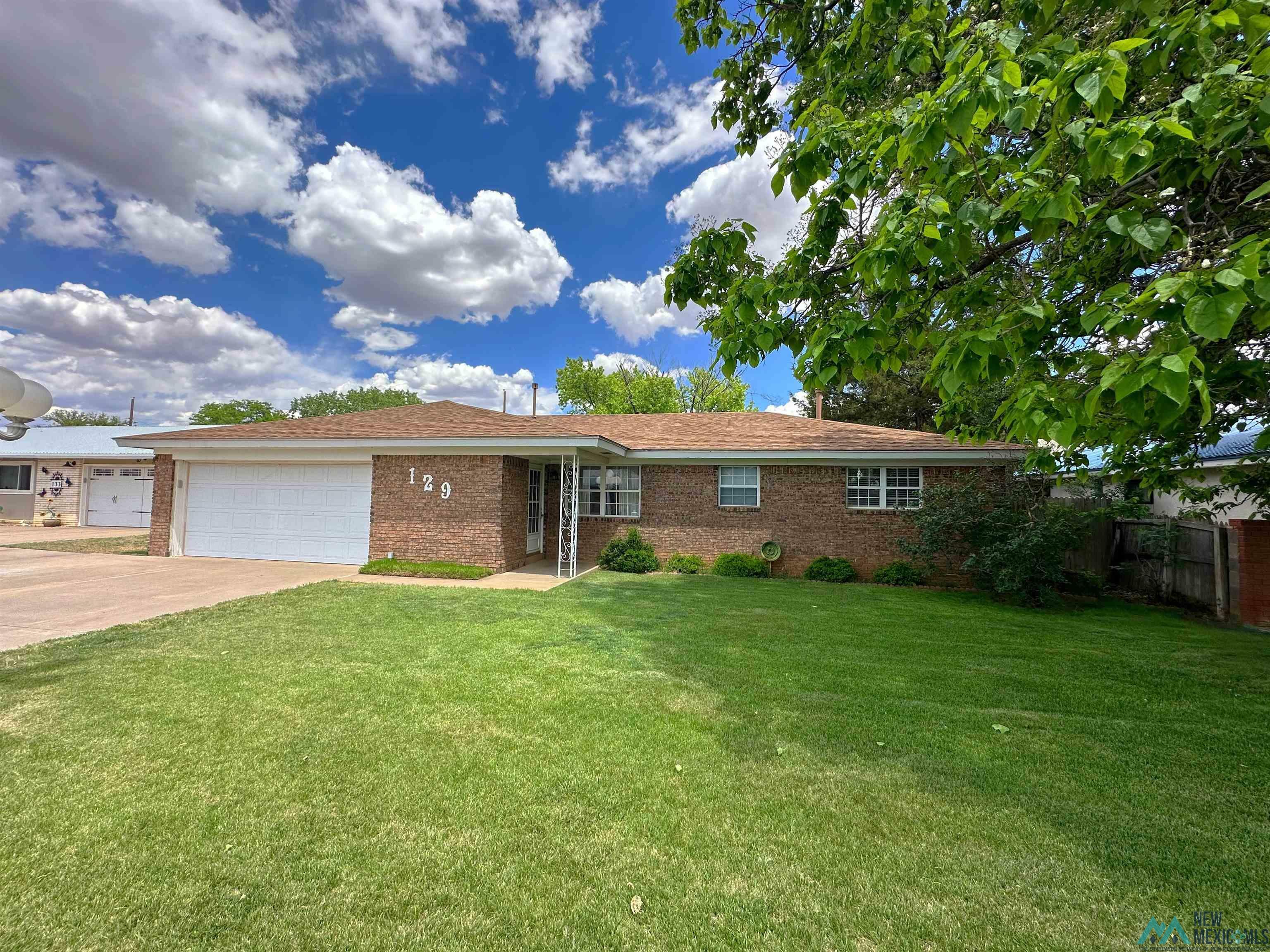 Property Photo: 129 La Salle Drive NM 88101