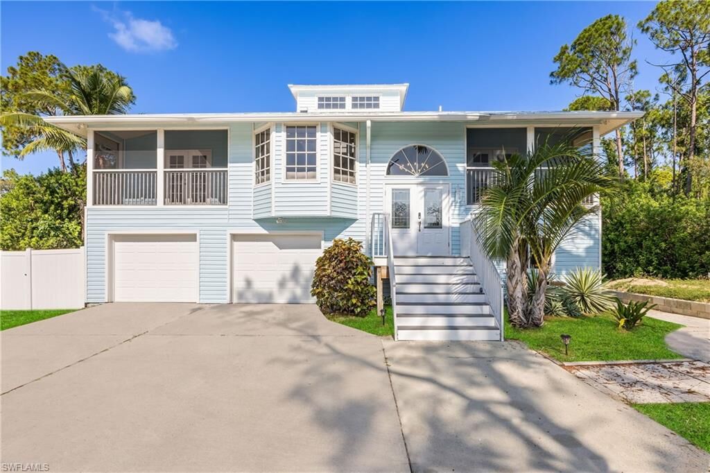 Property Photo: 25336 Papillion Dr FL 34135