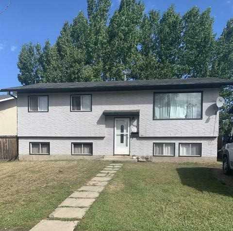 Property Photo: 9634 83 Avenue AB T8V 4L9